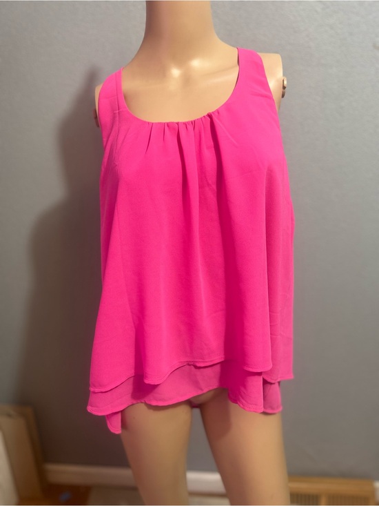 Cyrus Tops - Cyrus tank size large with back detail